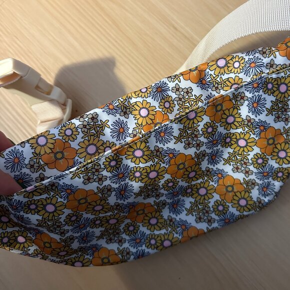 Floral Fanny Pack - Picture 5 of 5